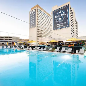 *** Отель Downtown Grand & Casino США